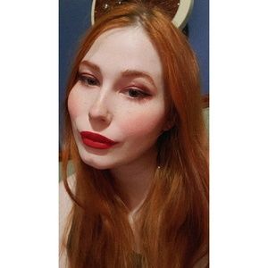 Meet your Posher, Evie